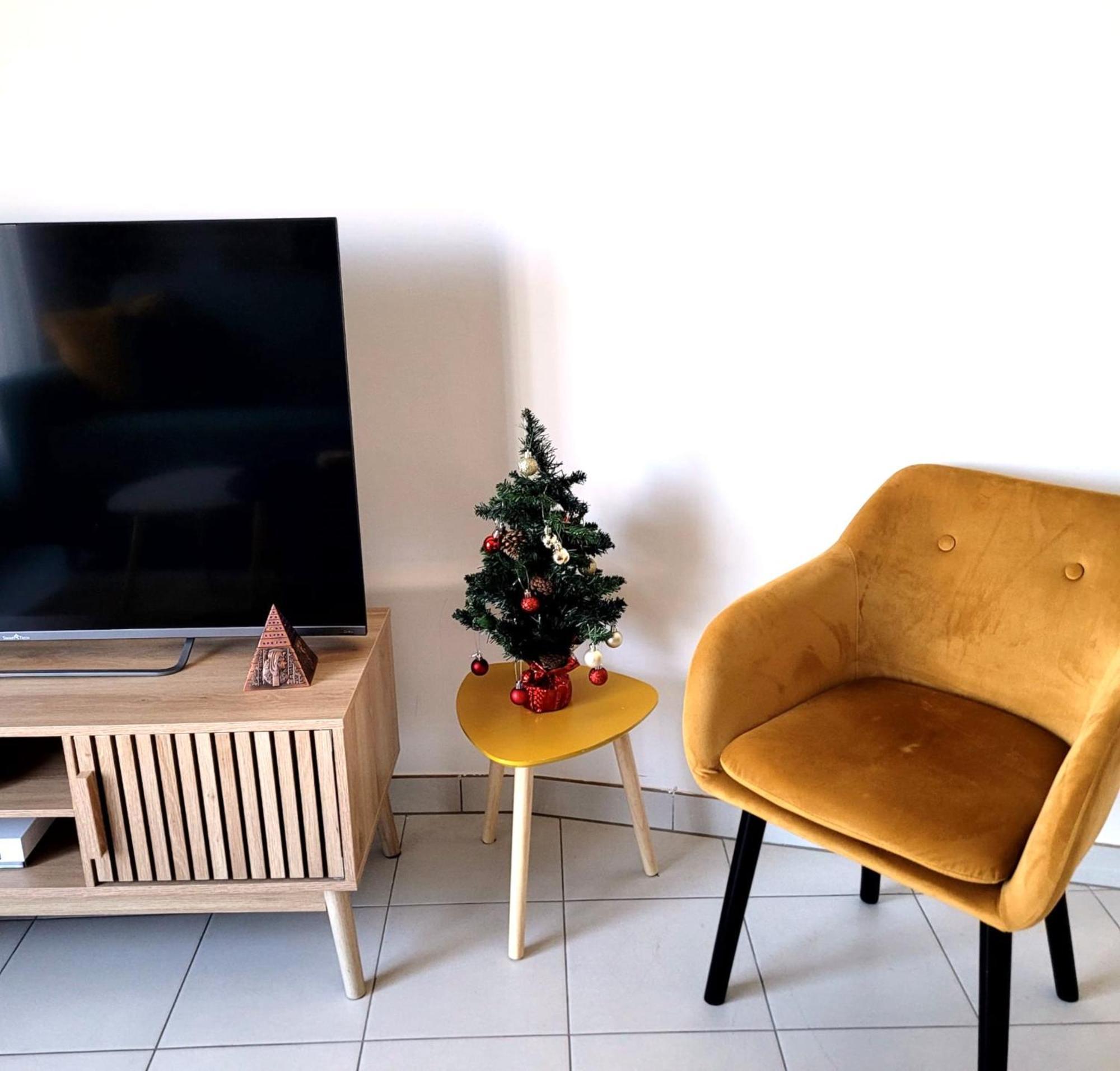 Superbe Appartement ,Proche De Paris, Dans Residence Privee , Ideal Familles, Parking Et Wifi Gratuits! ! ! Vitry-sur-Seine Exterior foto